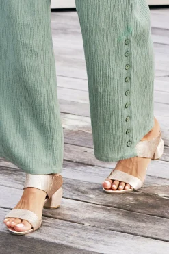Soft Surroundings Antelope Amelia Textured Sandal> sandals|slides & mules